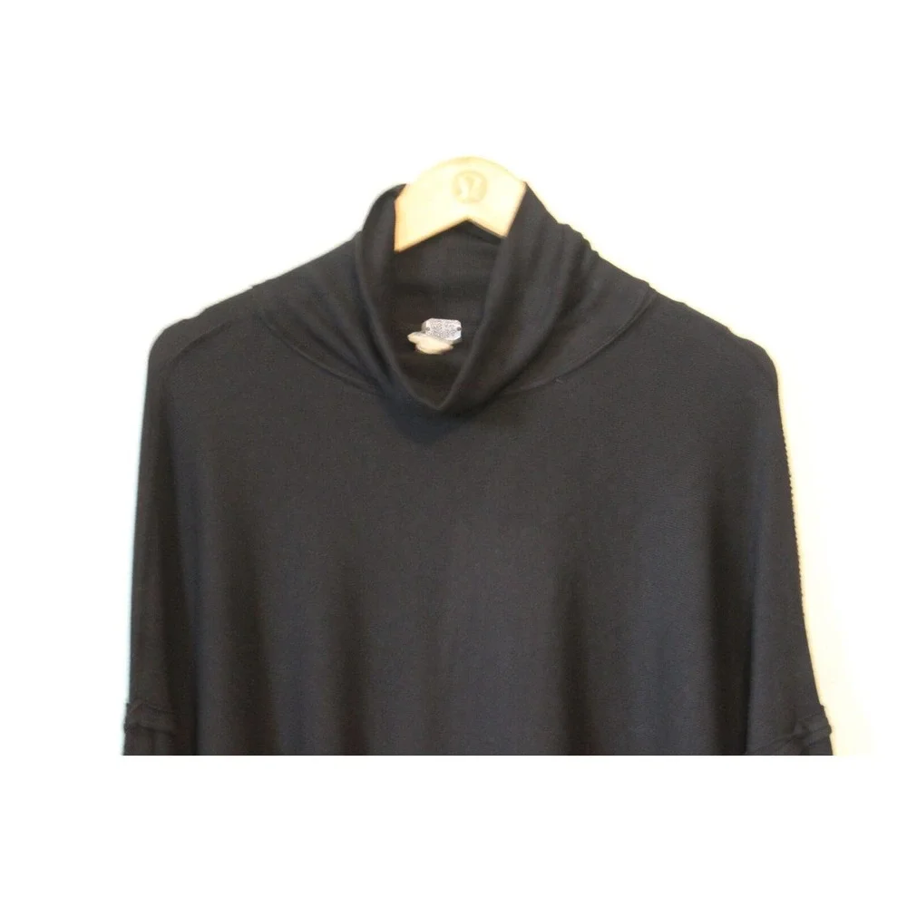 We The Free People Alameda Dolman Sleeve Turtleneck Top Black Medium H12840 - Picture 4 of 16